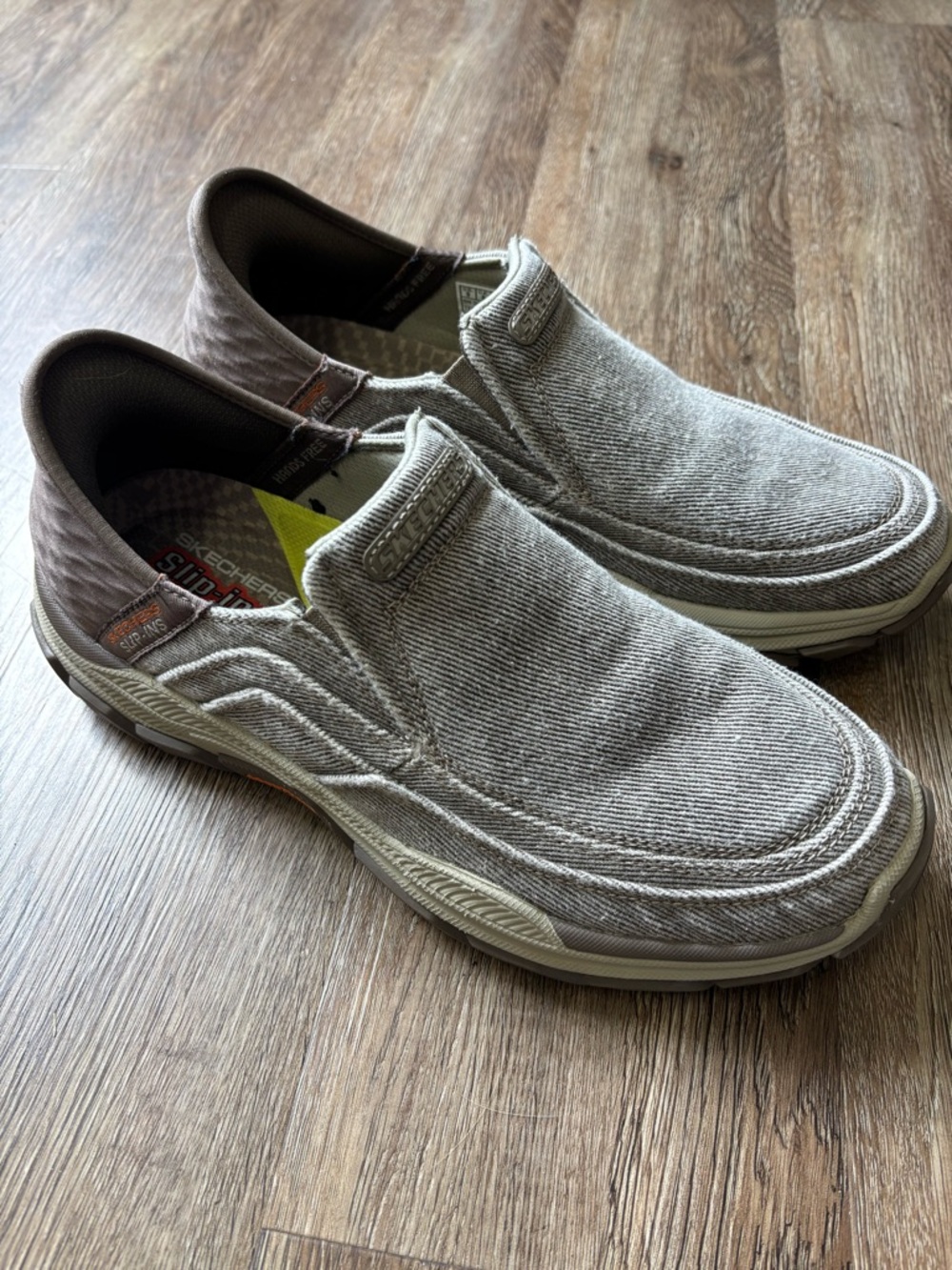 MEN'S SKECHERS SLIP-IN CASUAL SHOES